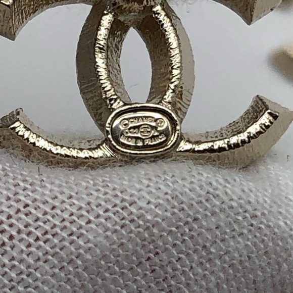 Chanel Earrings - Picture 6 of 6